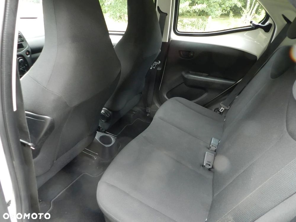 Toyota Aygo - 12