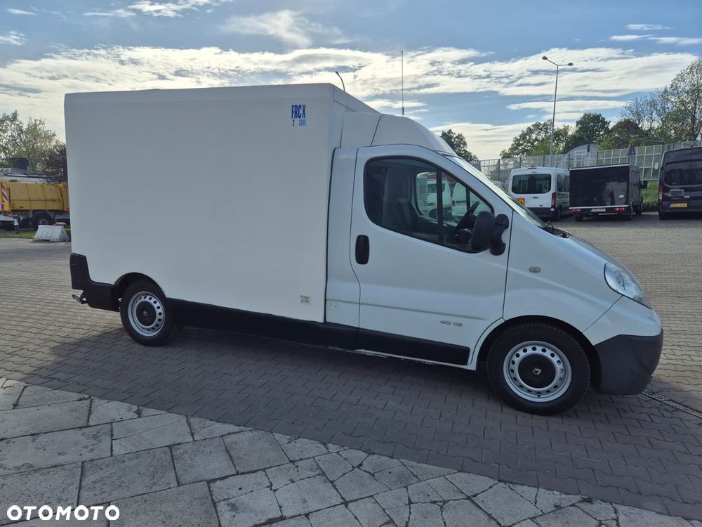 Renault Trafic 115KM / CHŁODNIA IZOTERMA / THERMO KING / PO SERWISACH / GOTOWY DO PRACY / WTYCZKA ZEWNĘTRZNA / 3 MIEJSCA / BEZWYPADKOWY - 6