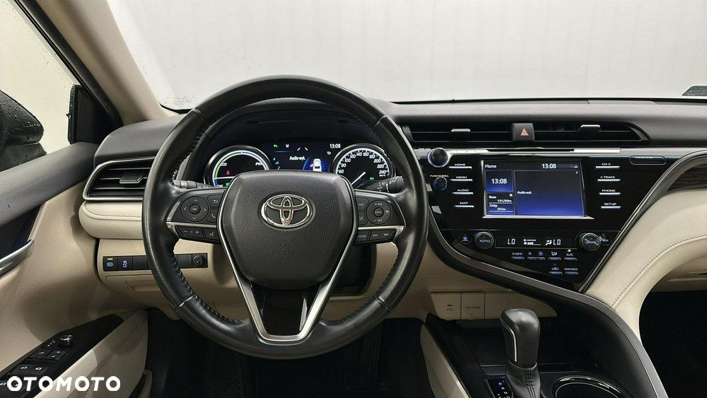 Toyota Camry - 9