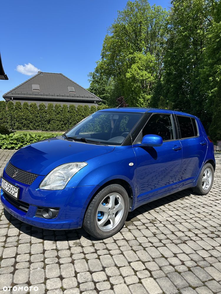 Suzuki Swift - 1
