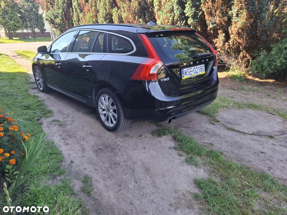 Volvo V60 D2 Summum - 6