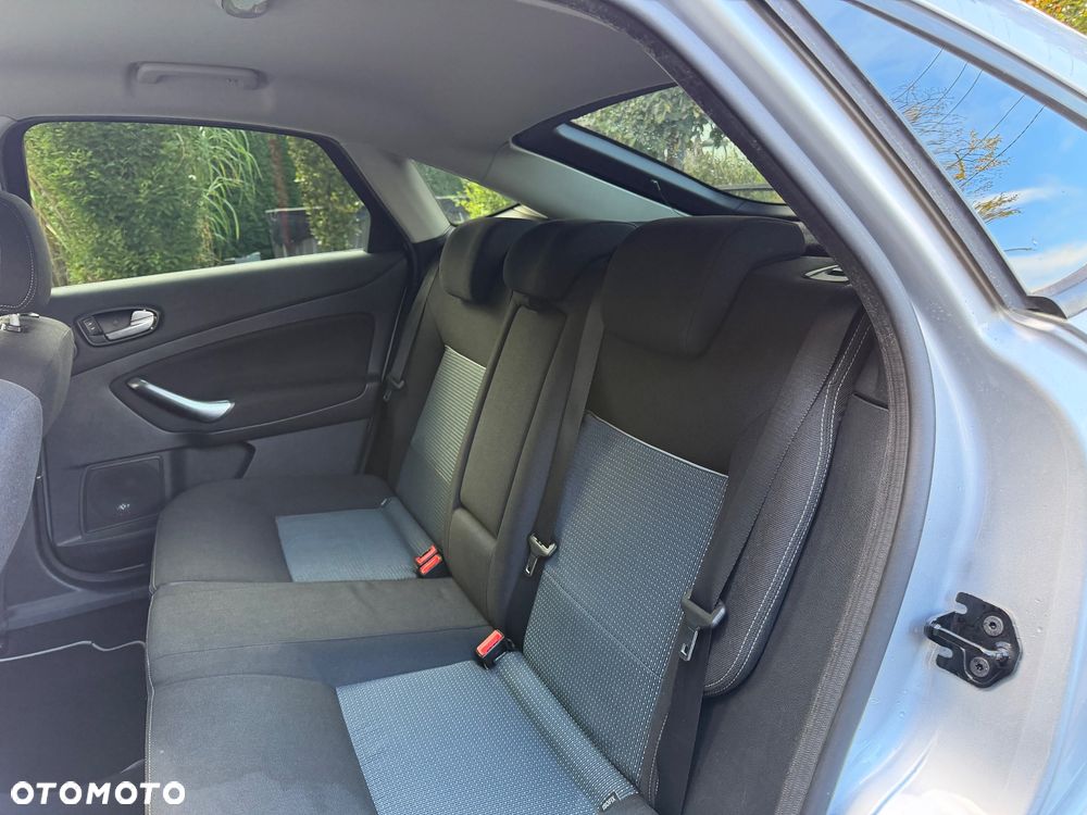 Ford Mondeo - 18