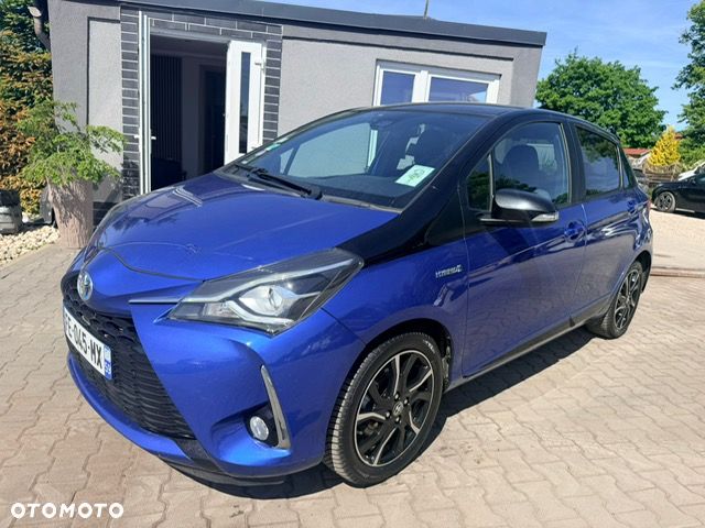 Toyota Yaris Hybrid 100 Selection Platinum - 1