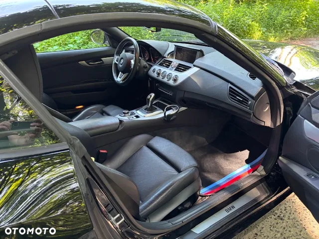 BMW Z4 sDrive35i - 14