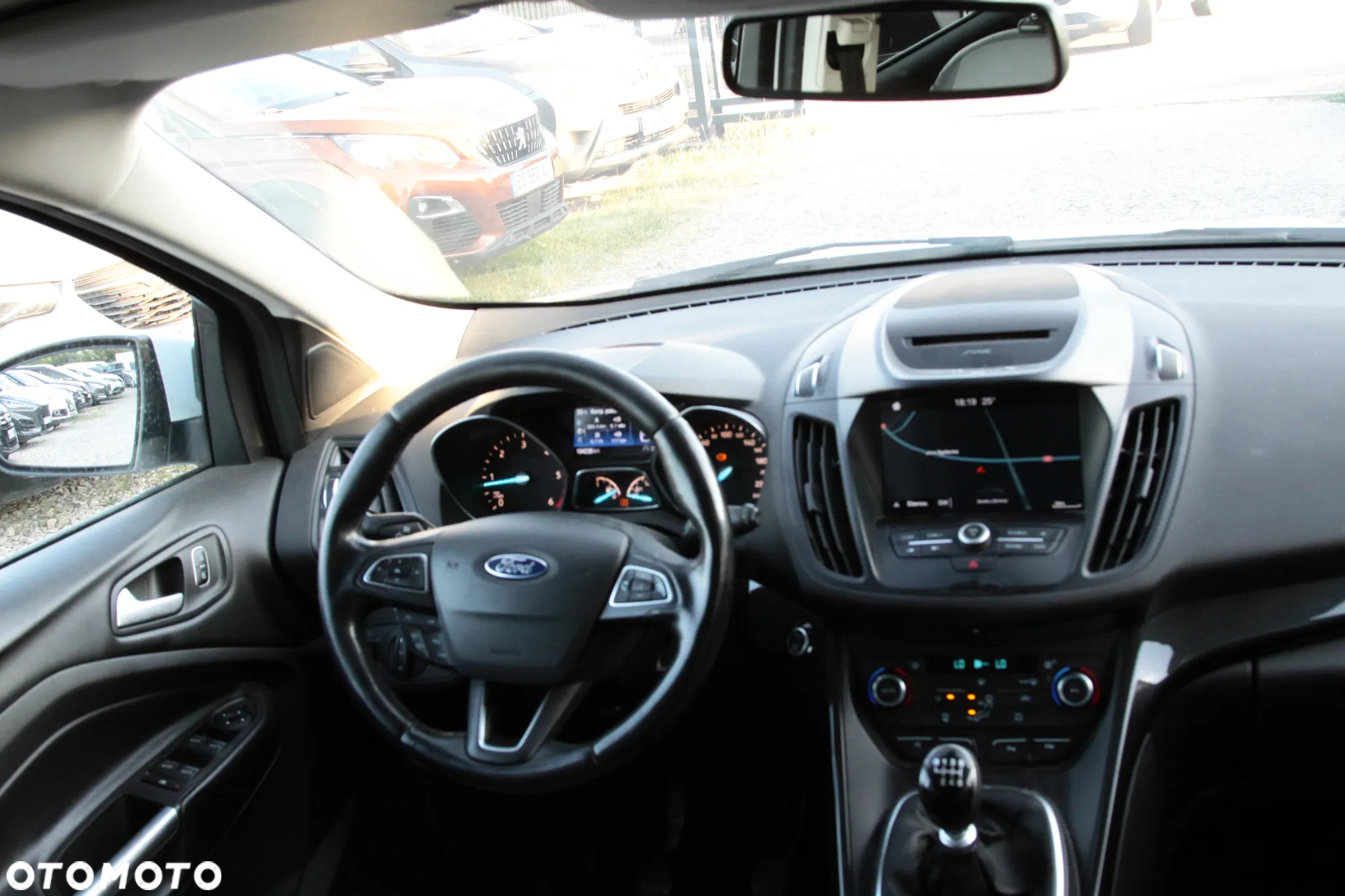Ford Kuga 2.0 TDCi 2x4 ST-Line - 17