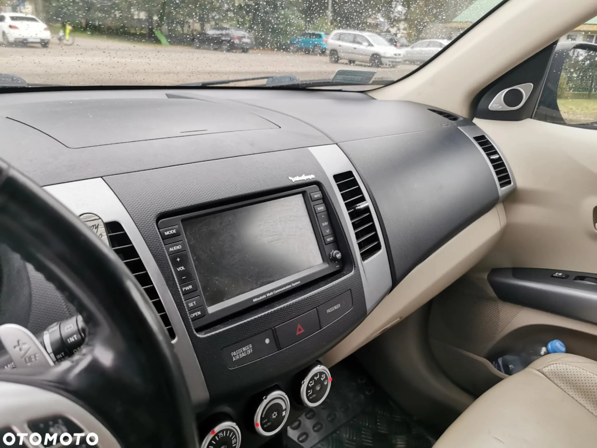 Mitsubishi Outlander 3.0 V6 XLS - 7