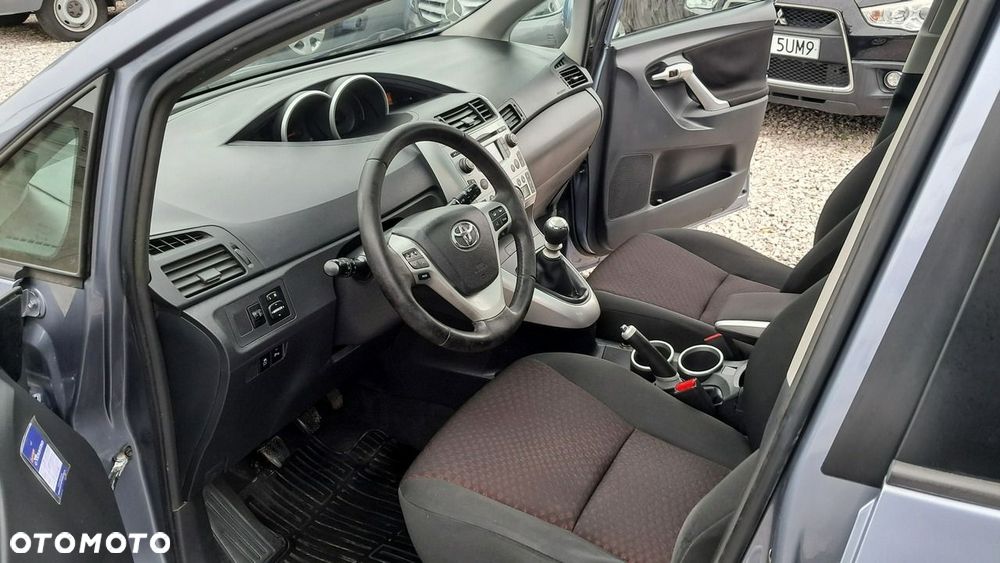 Toyota Verso 1.6 5-Sitzer Comfort - 4