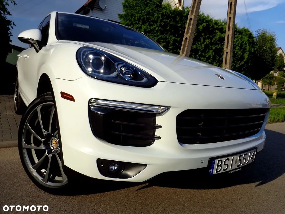Porsche Cayenne - 1