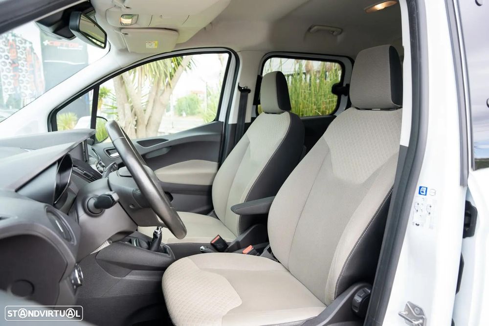 Ford Tourneo Courier 1.0 EcoBoost Ambiente - 14