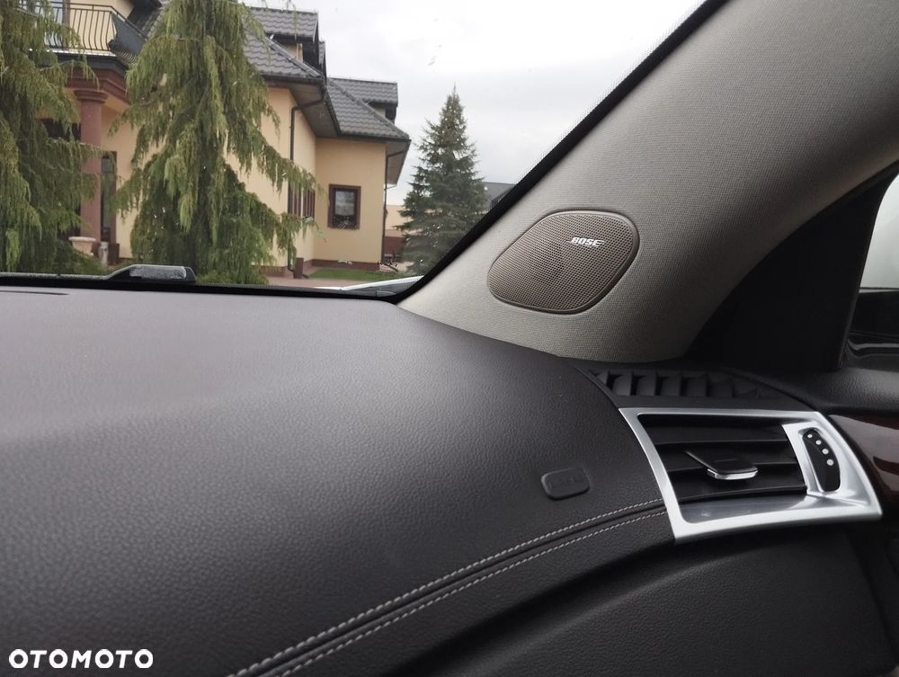 Cadillac SRX 3.6 V6 AWD Sport Luxury - 30