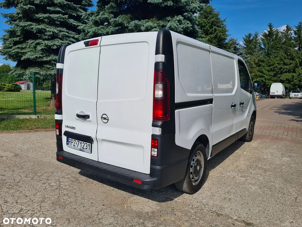 Opel Vivaro - 8