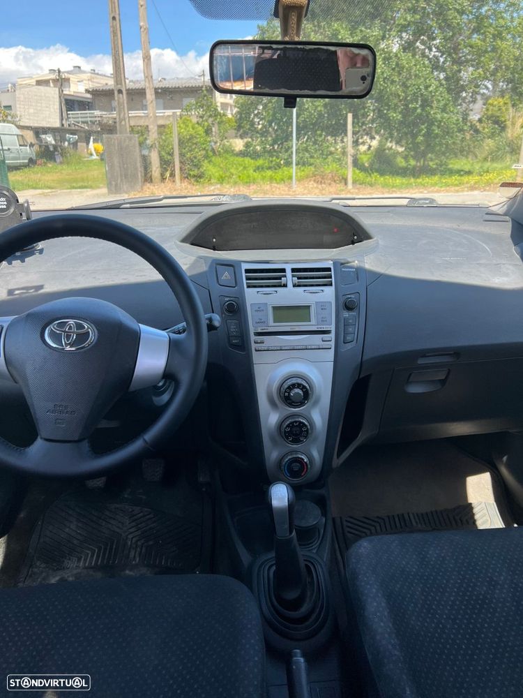 Toyota Yaris 1.0 VVT-i AC - 16