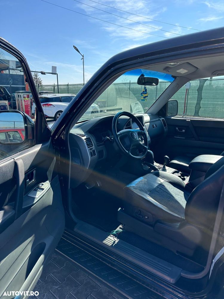 Mitsubishi Pajero 3.2 DI-D Automatik Dakar - 4