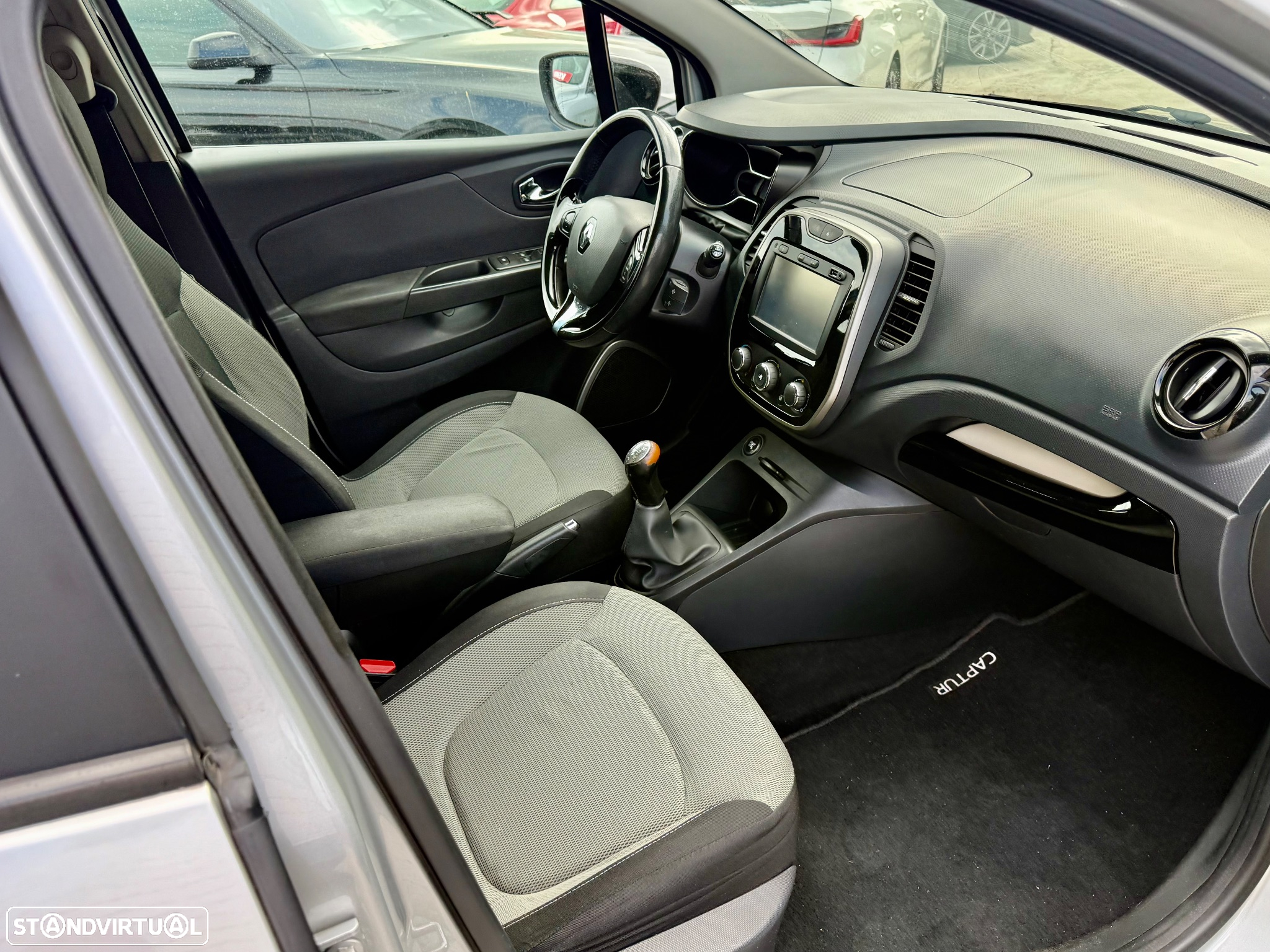 Renault Captur 1.5 dCi - 16