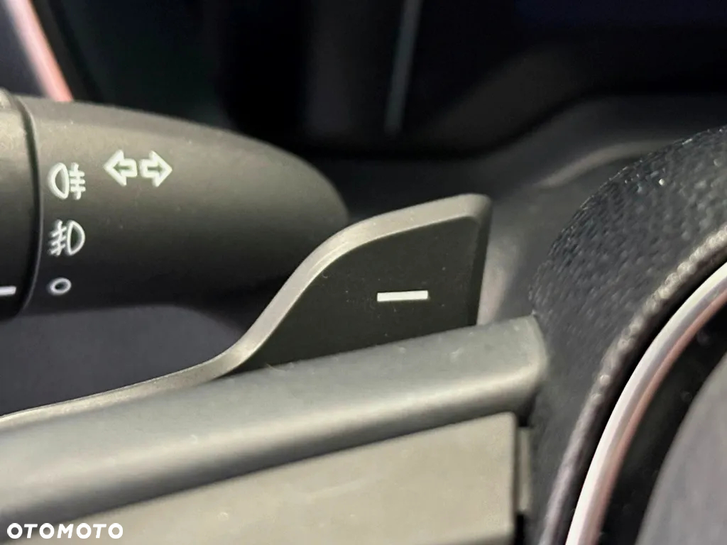 Toyota Corolla 2.0 Hybrid Comfort - 20