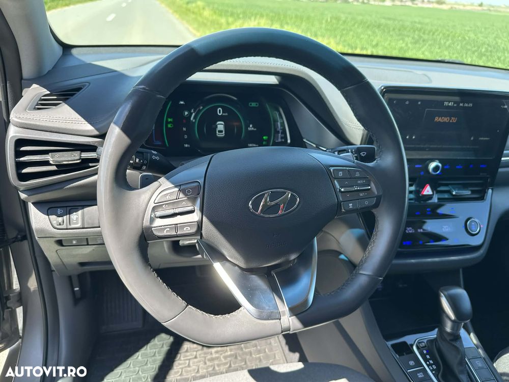 Hyundai IONIQ - 18