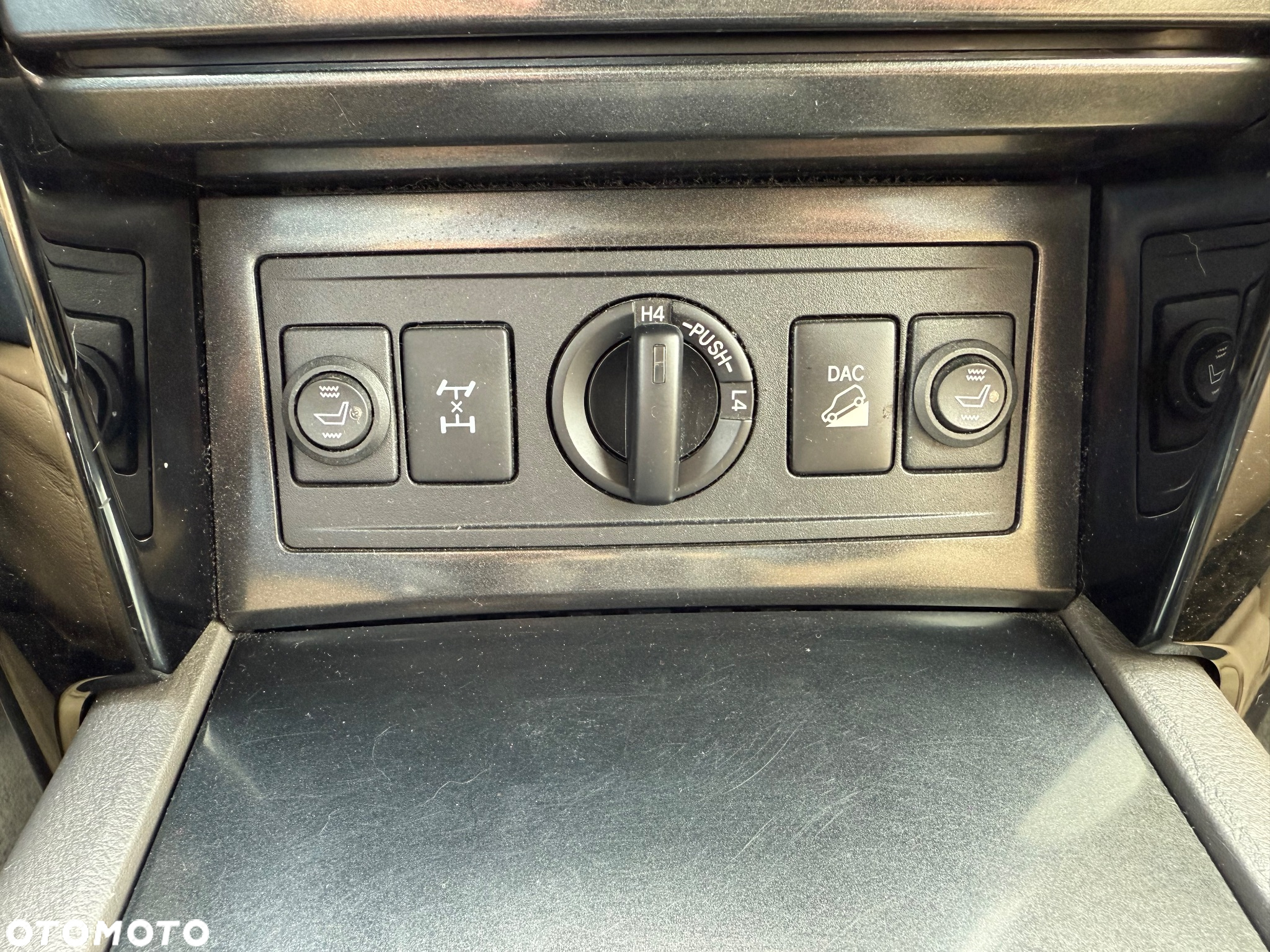 Toyota Land Cruiser - 34