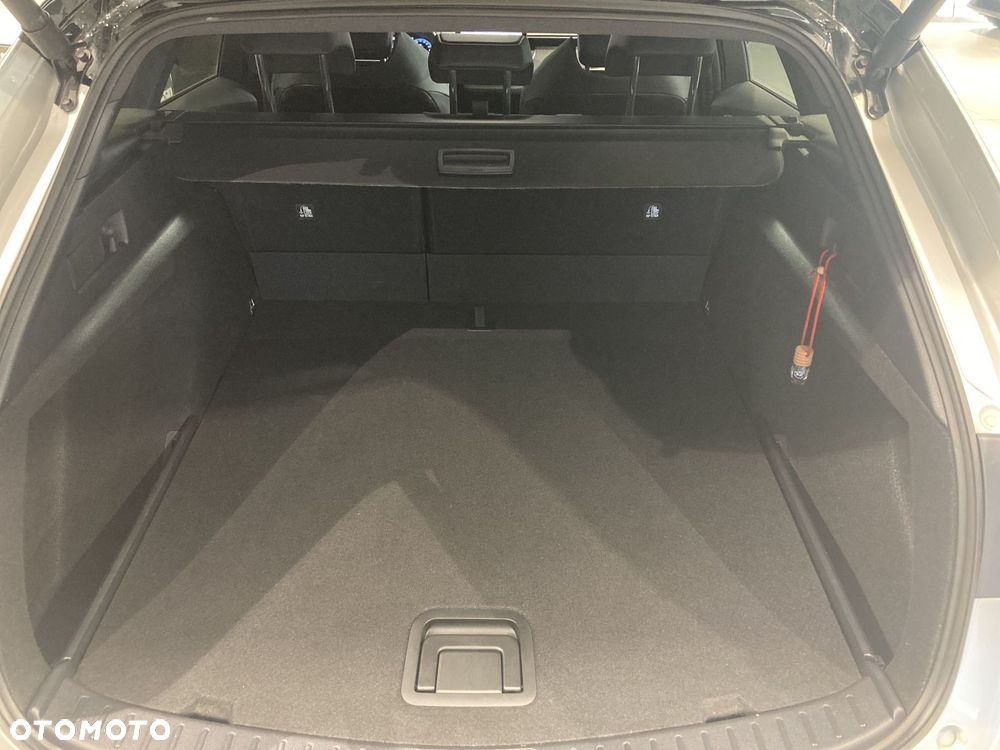Toyota Corolla 1.8 Hybrid GR Sport Dynamic - 12