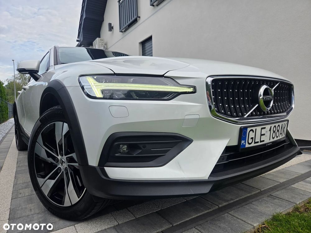 Volvo V60 Cross Country B4 D AWD Geartronic - 11