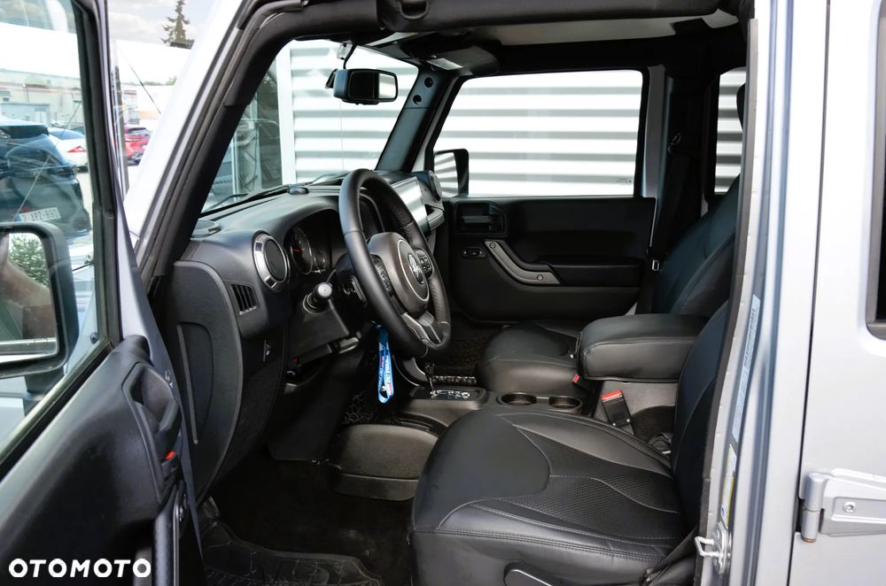 Jeep Wrangler Unlimited 3.6 Automatik Backcountry - 17