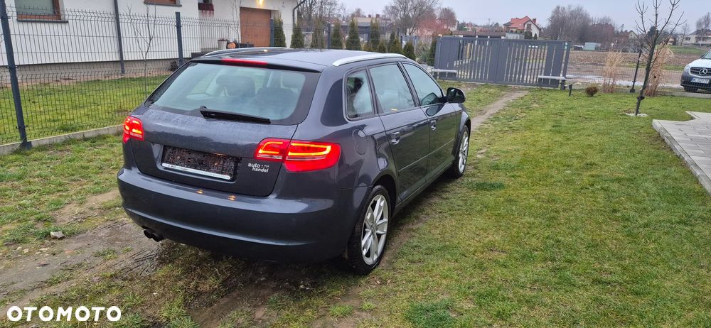 Audi A3 Sportback - 2