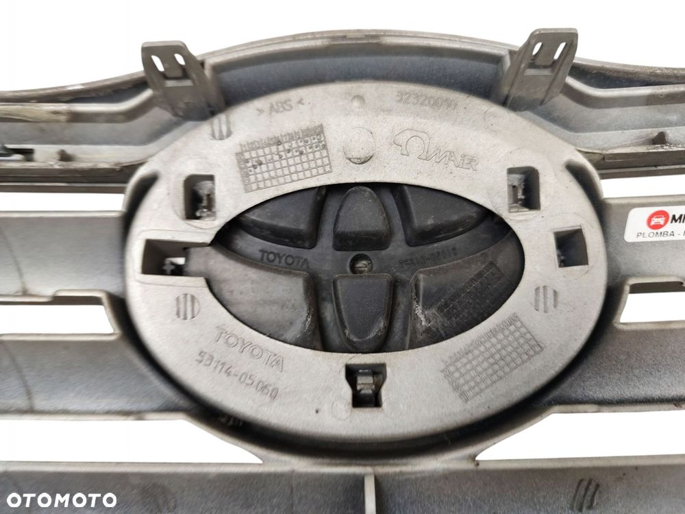 ATRAPA GRILL TOYOTA AVENSIS T25 (2003-2006) 2.0 D4D 116KM 53114-05060 32320010 - 2