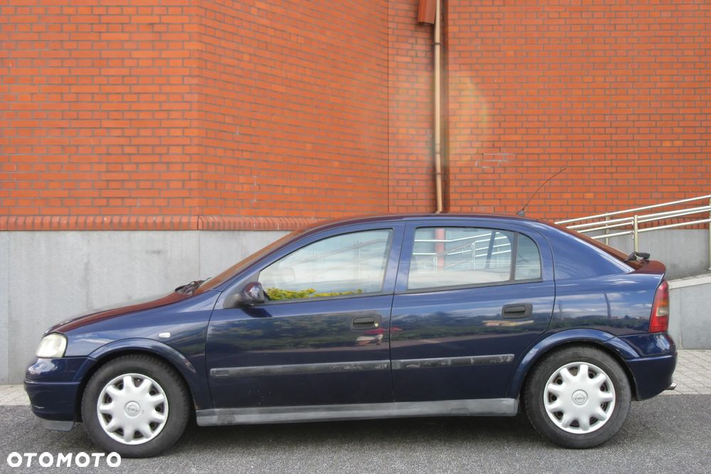 Opel Astra - 2