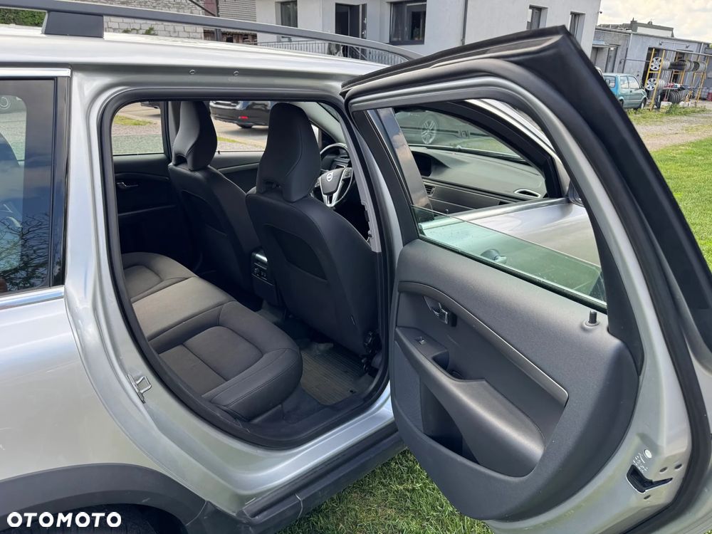 Volvo XC 70 D4 AWD Dynamic Momentum EU6 - 12