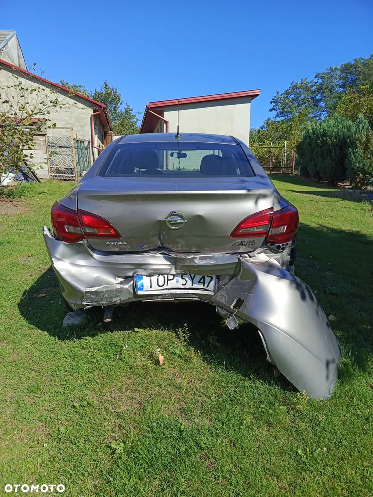 Opel Astra - 3
