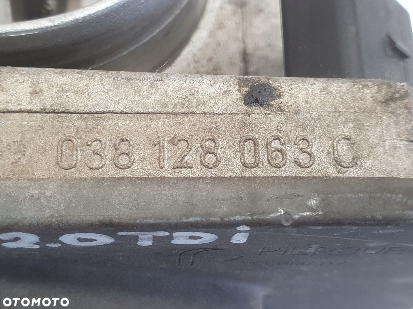 VW Bora 1.9 SDI PRZEPUSTNICA 038128063C - 2