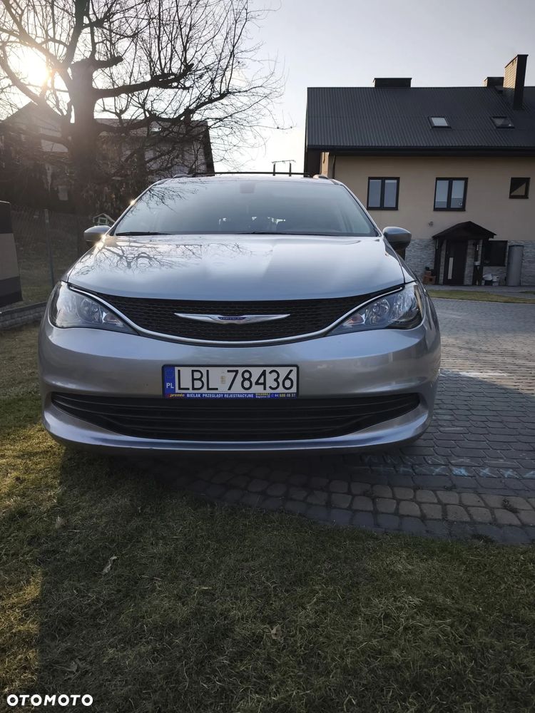 Chrysler Pacifica - 3