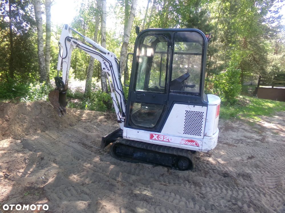 Bobcat x320 minikoparka - 2