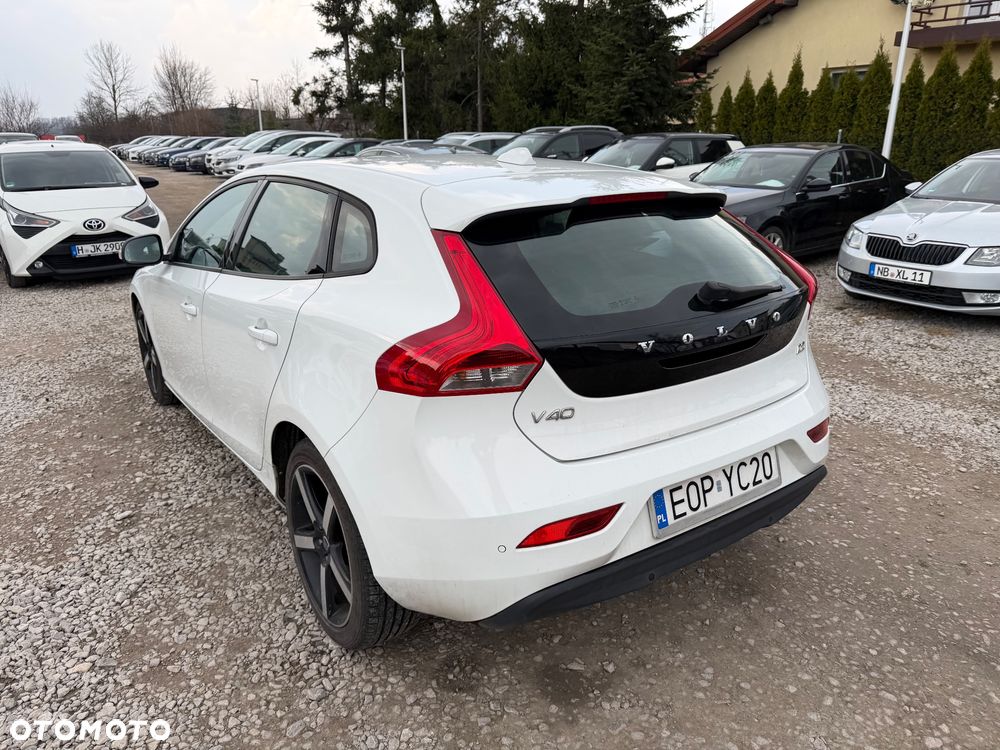 Volvo V40 D2 - 4
