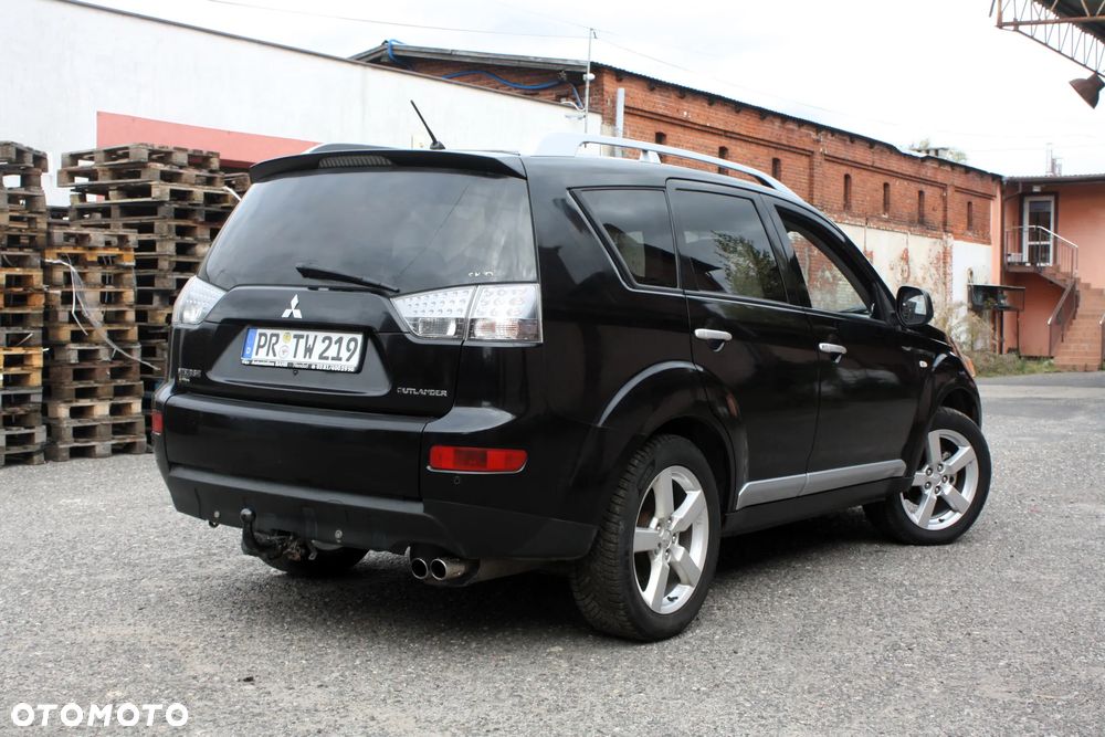 Mitsubishi Outlander - 3