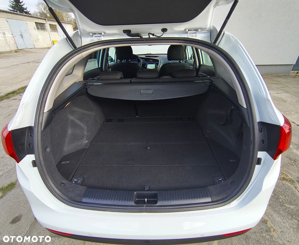 Kia Ceed 1.6 GDI Platinum Edition - 27