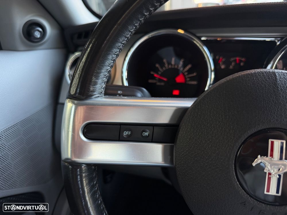 Ford Mustang - 26