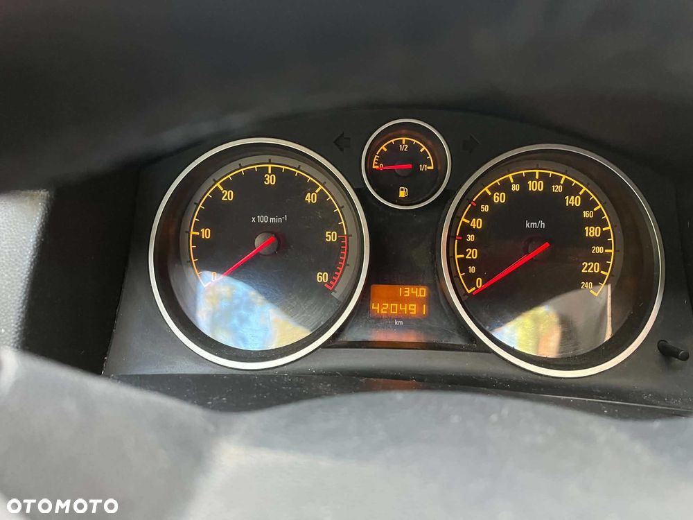 Opel Astra - 8