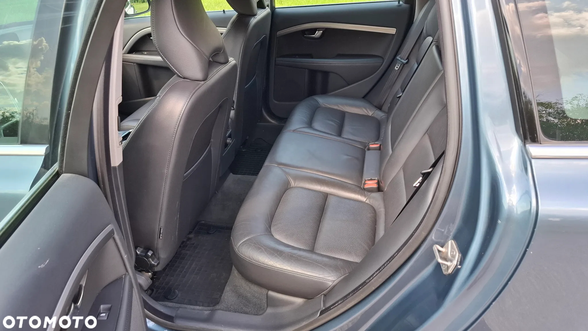 Volvo V70 D3 Momentum - 13