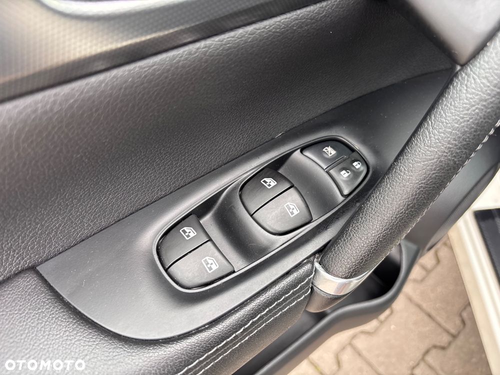 Nissan Qashqai 1.6 DCi Tekna - 31