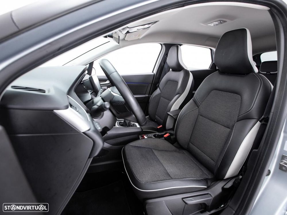 Renault Captur 1.0 TCe Techno Bi-Fuel - 8