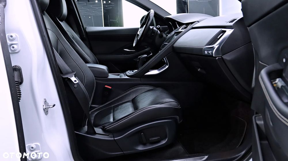 Jaguar E-Pace 2.0 i4P AWD R-Dynamic - 18