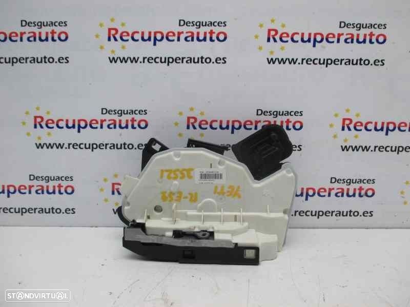 FECHADURA PORTA TRASEIRA ESQUERDA SKODA YETI 2014 - 2