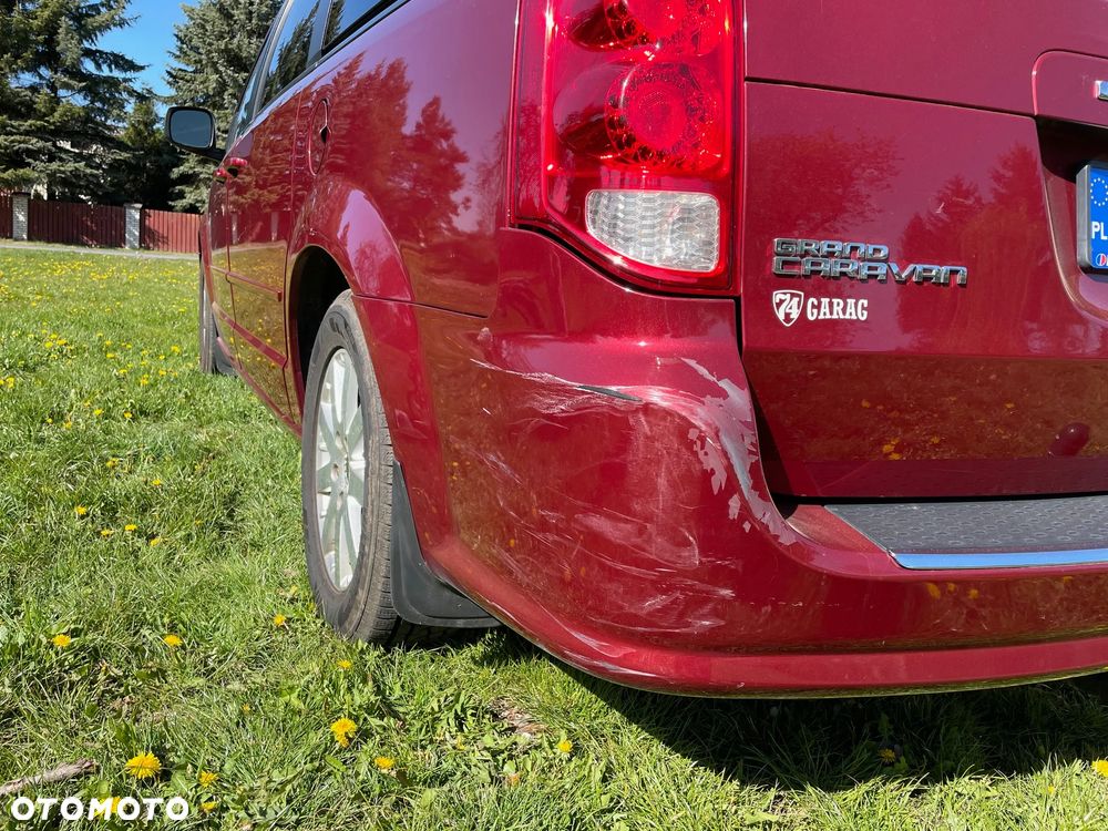 Dodge Caravan - 22