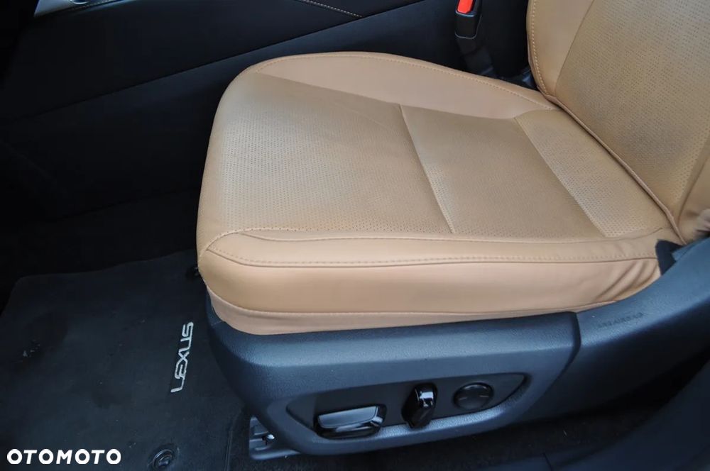 Lexus RX 450h+ Prestige - 15