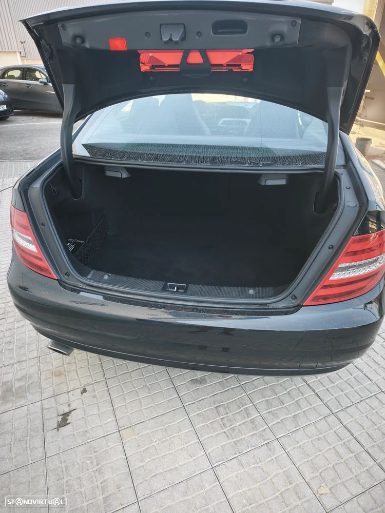 Mercedes-Benz C 220 CDI DPF (BlueEFFICIENCY) - 11