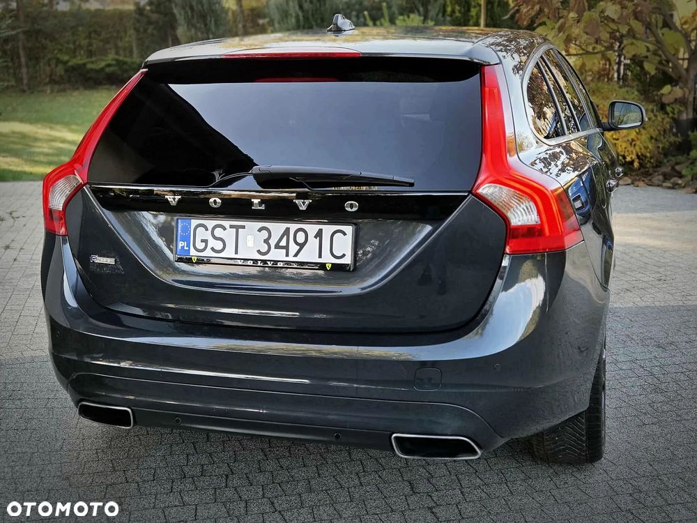Volvo V60 D2 Summum - 38