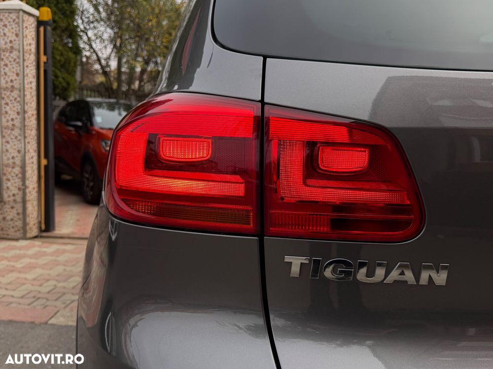 Volkswagen Tiguan 2.0 TDI DPF BlueMotion Technology Sport & Style - 18