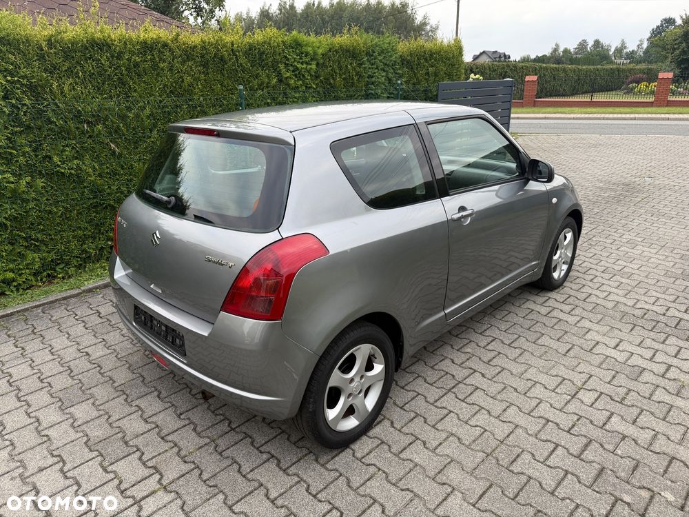 Suzuki Swift - 12