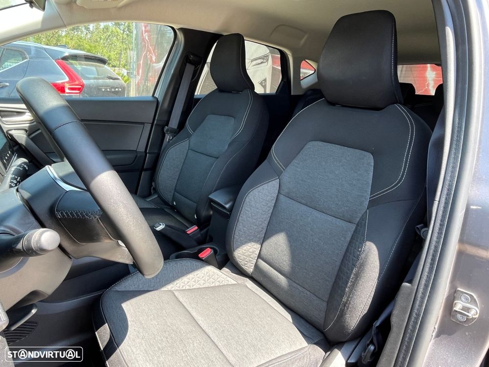 Renault Captur 1.6 E-Tech Full Hybrid Evolution - 12