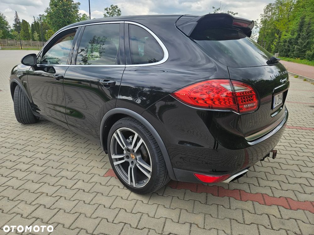 Porsche Cayenne - 4